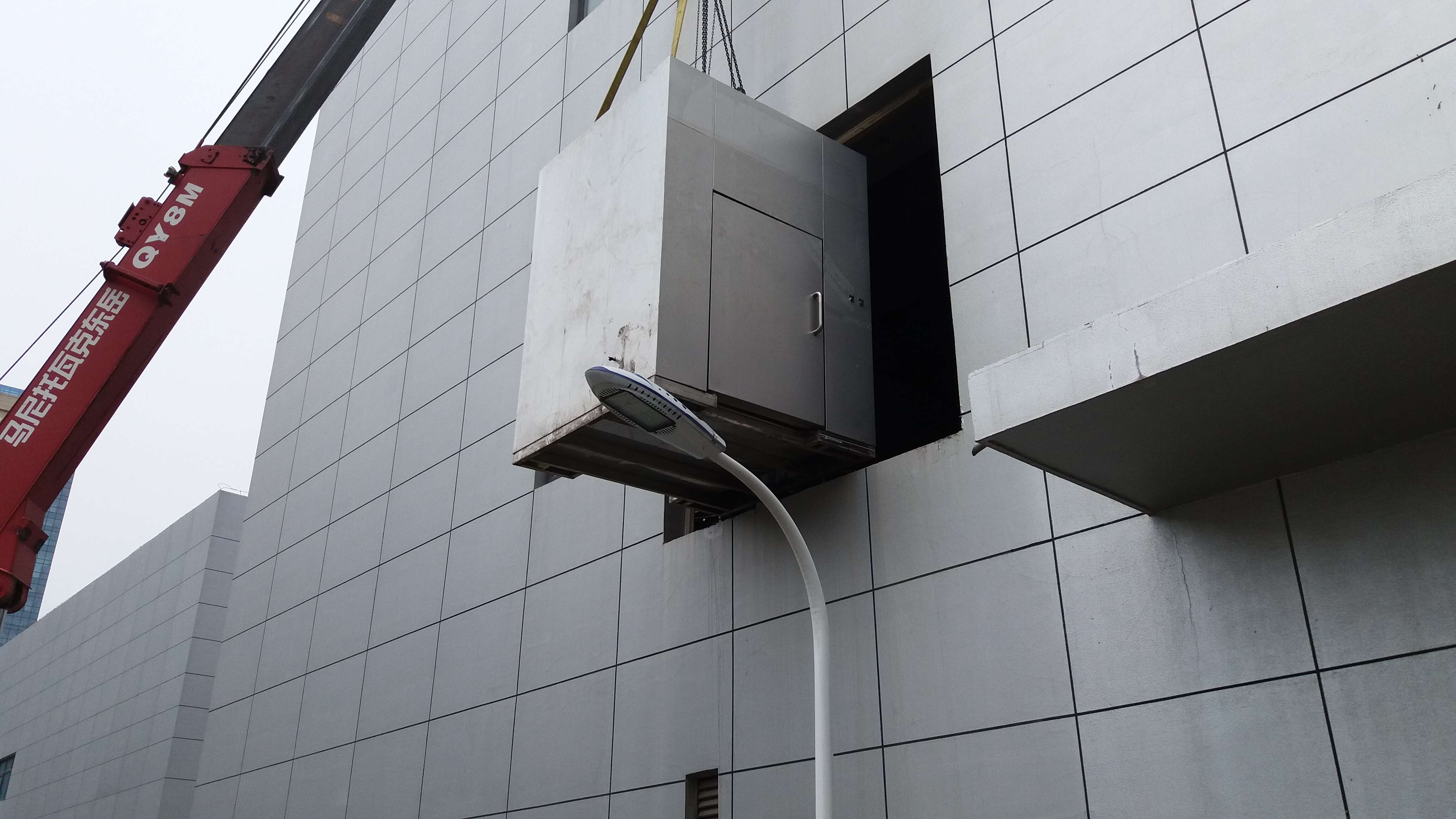 ���������O����\